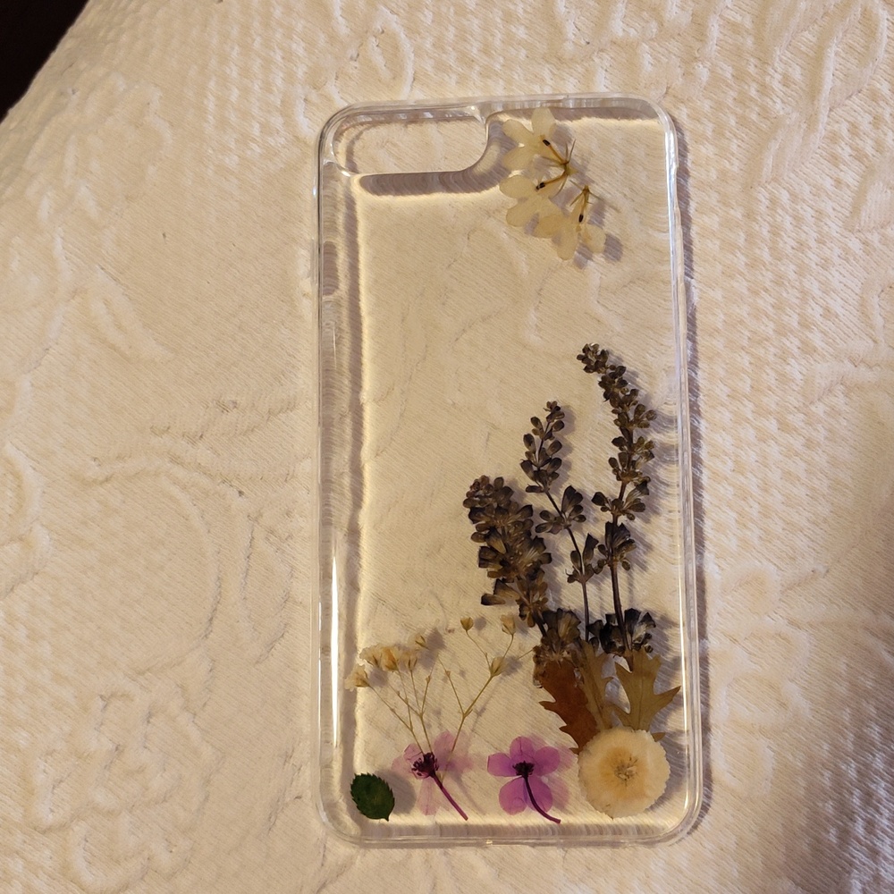 Clear IPhone case with real pressed flowers